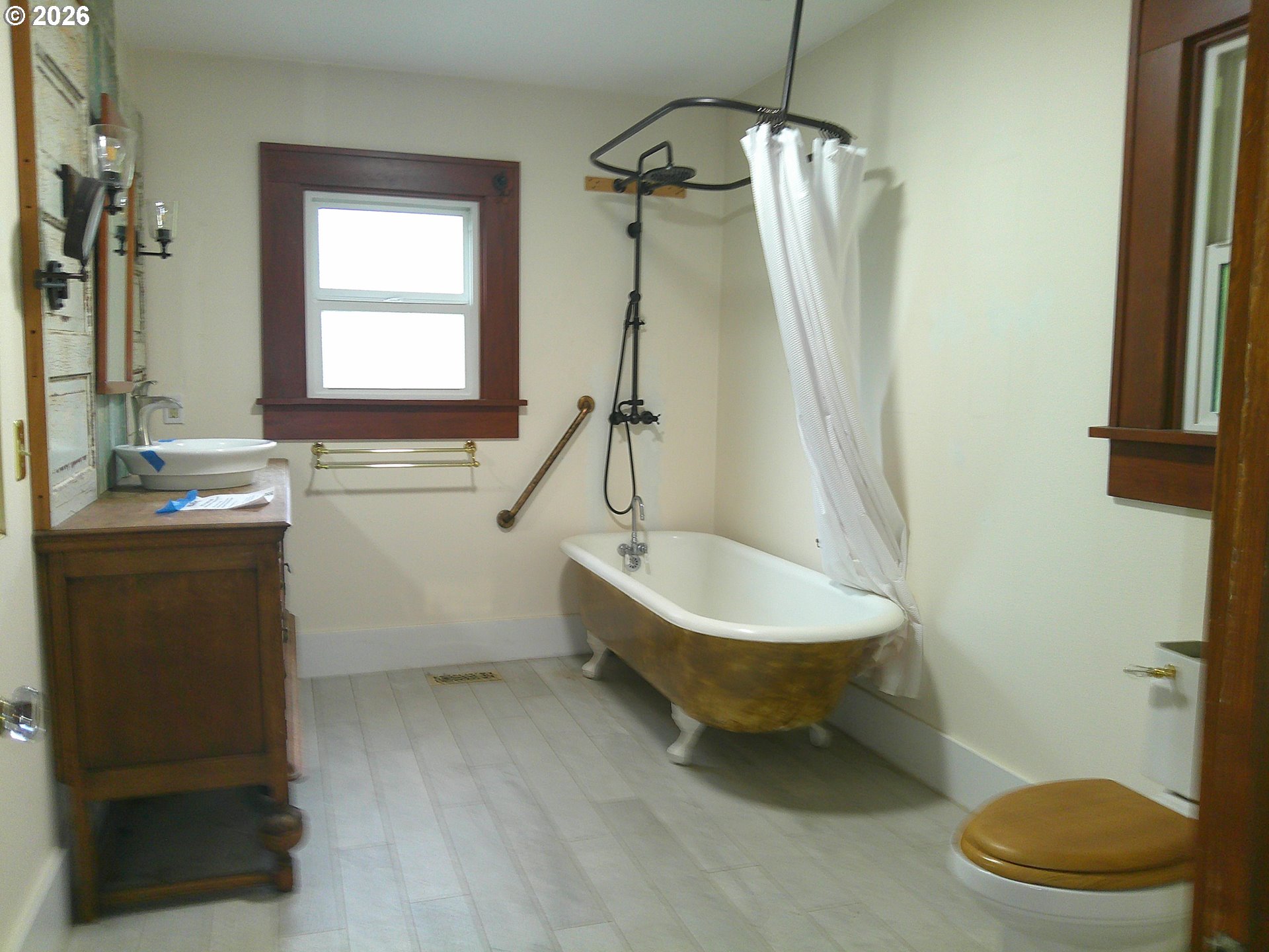 636 S Nehalem St Property Photo 14