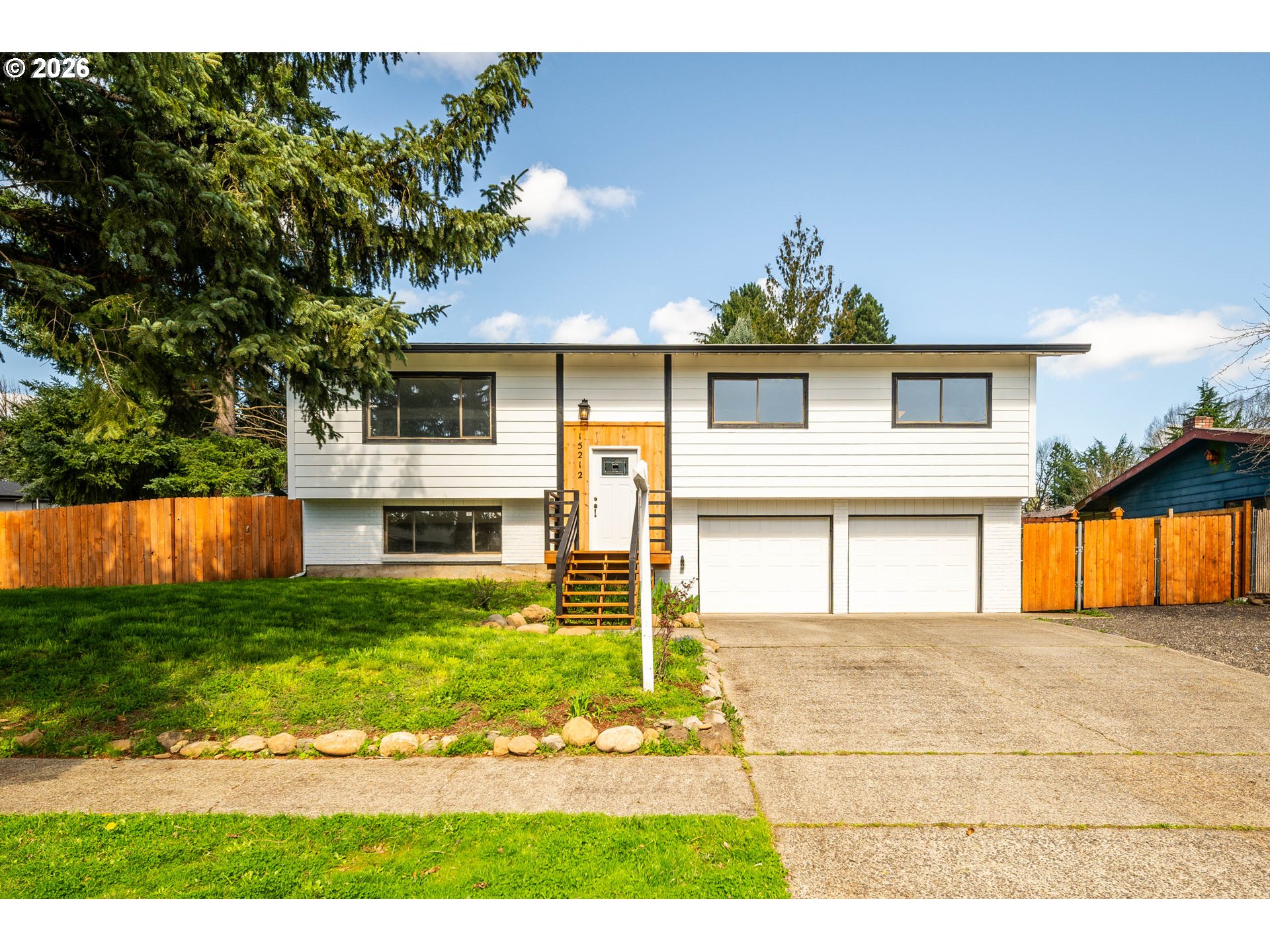 15212 Ne 74th St Property Photo 1