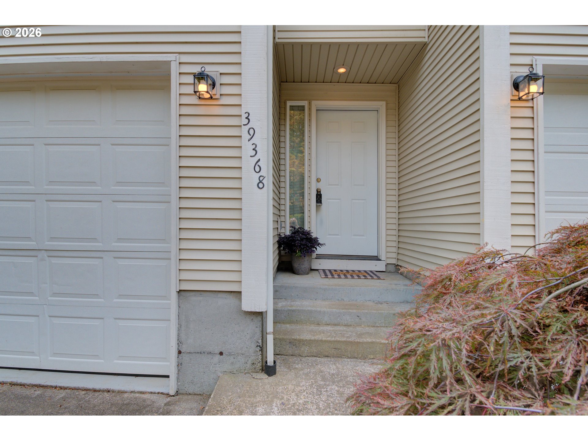39344 Hood St Property Photo 2