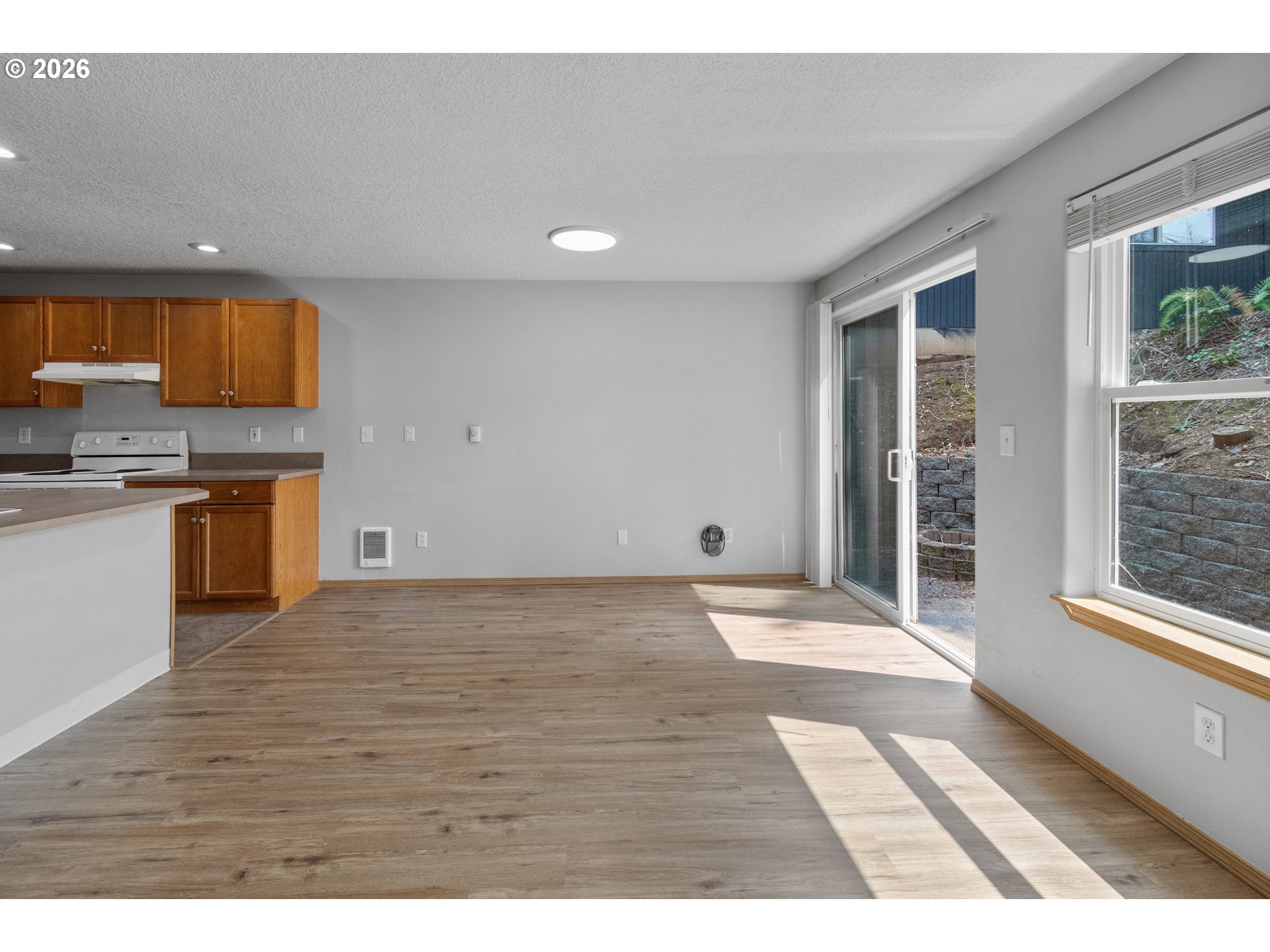 39344 Hood St Property Photo 5