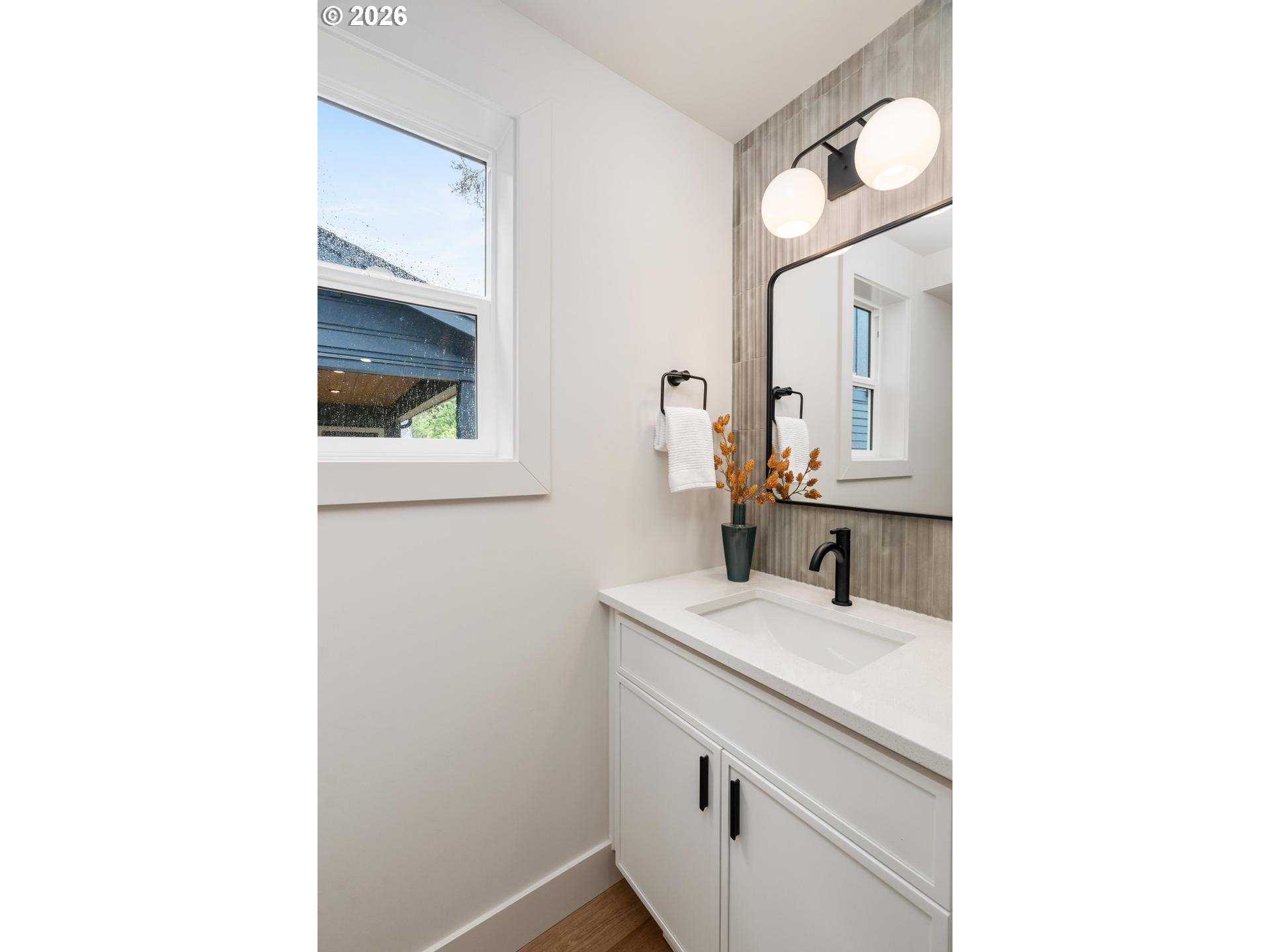 5601 Se Bybee Blvd C Property Photo 15