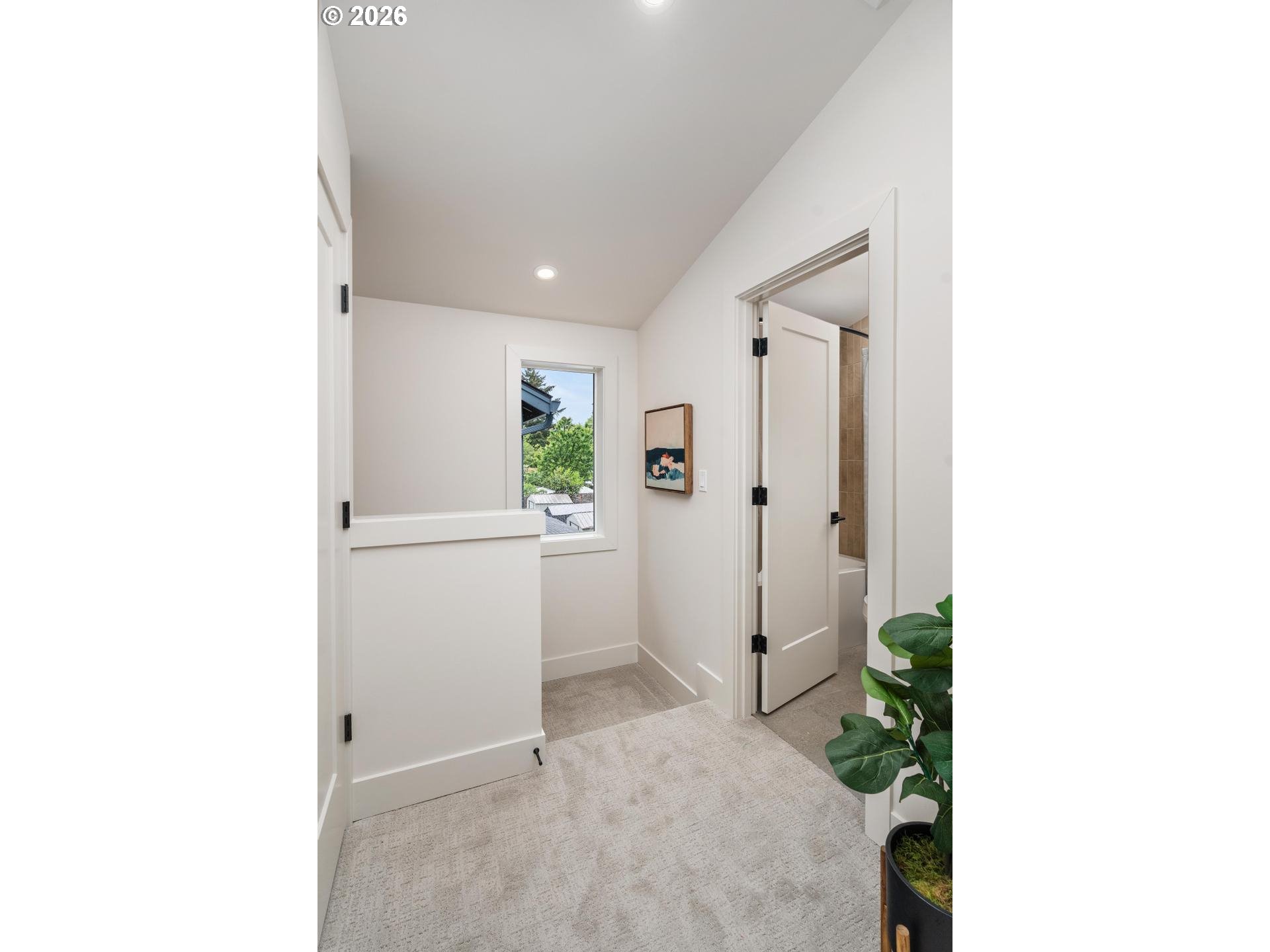 5601 Se Bybee Blvd C Property Photo 19