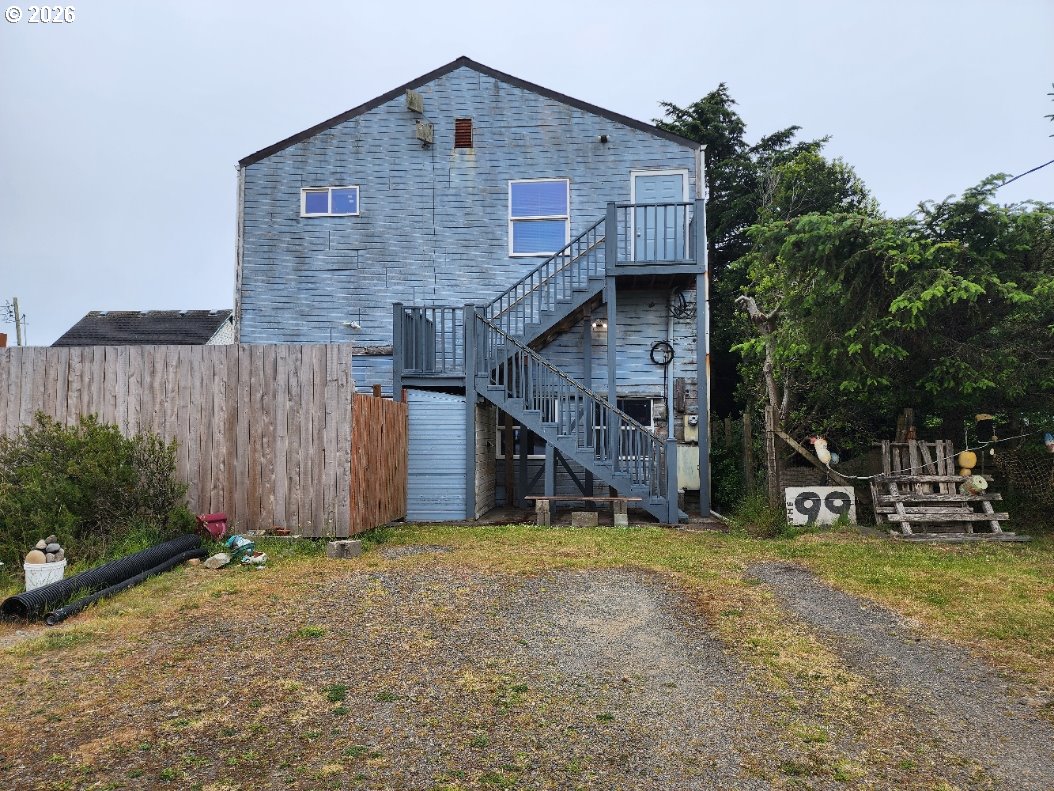 246 6th St Property Photo 33
