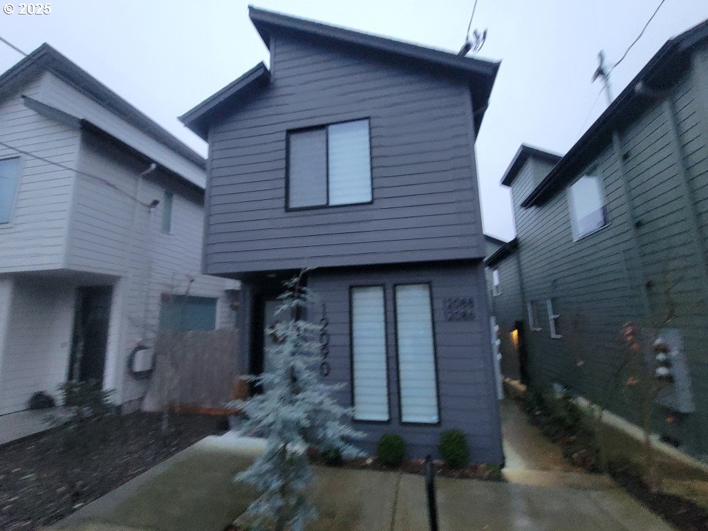 12088 Se Pine St Property Photo 1