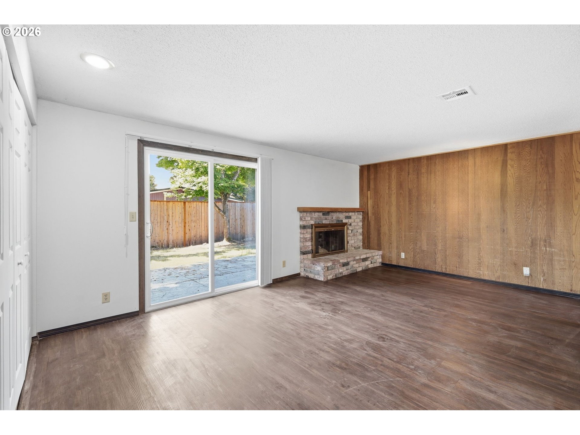 2070 Terresa Ave Property Photo 11