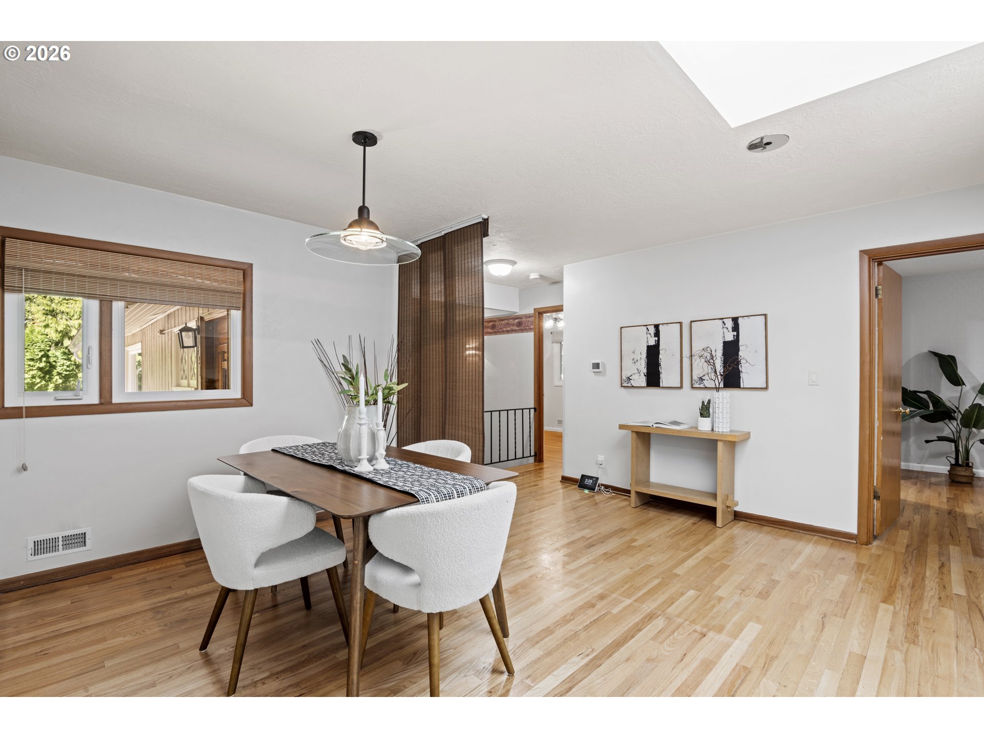 2210 Sw Broadway Dr Property Photo 12