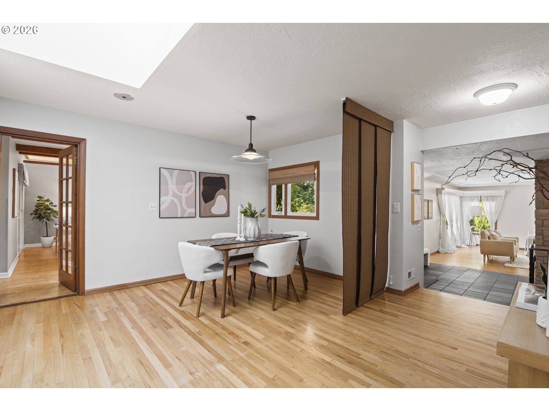 2210 Sw Broadway Dr Property Photo 14
