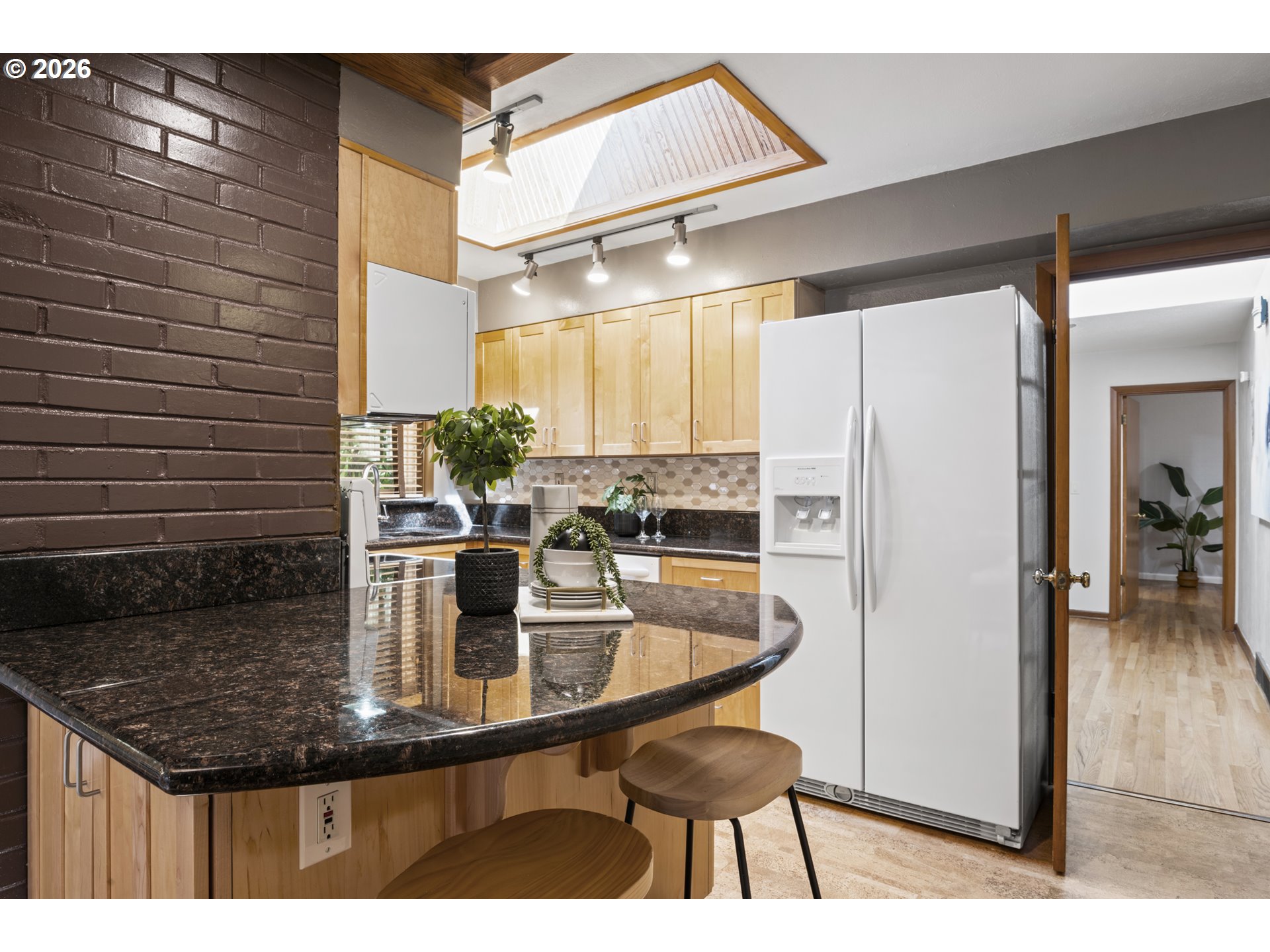 2210 Sw Broadway Dr Property Photo 18