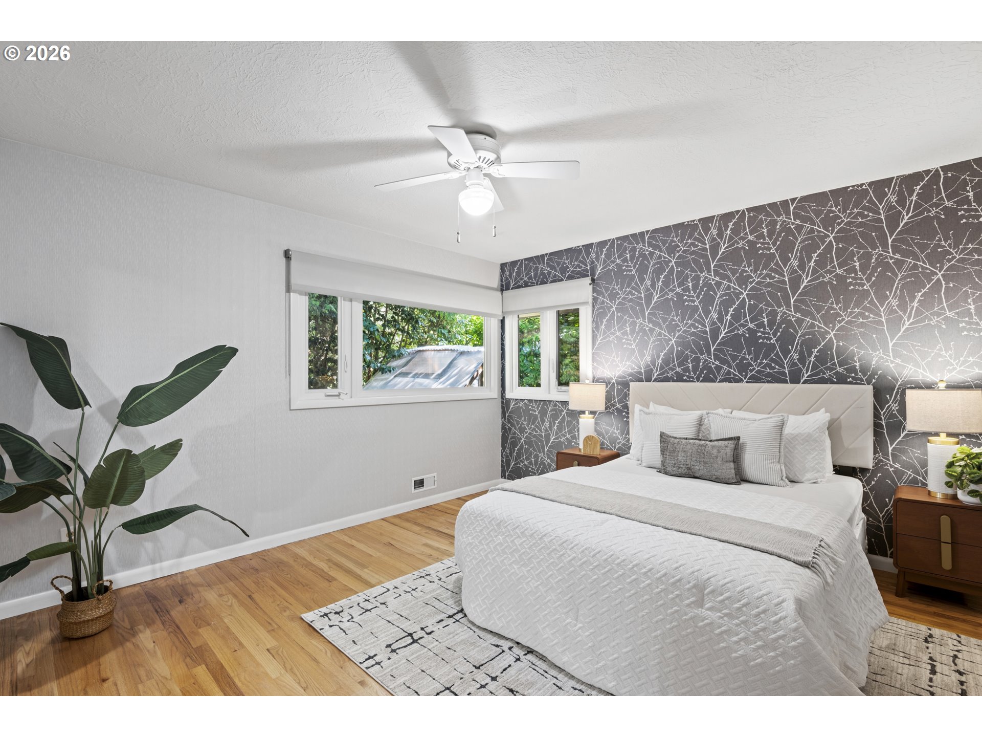 2210 Sw Broadway Dr Property Photo 24