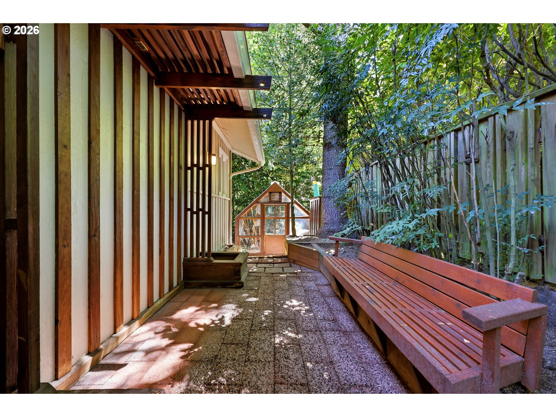2210 Sw Broadway Dr Property Photo 44