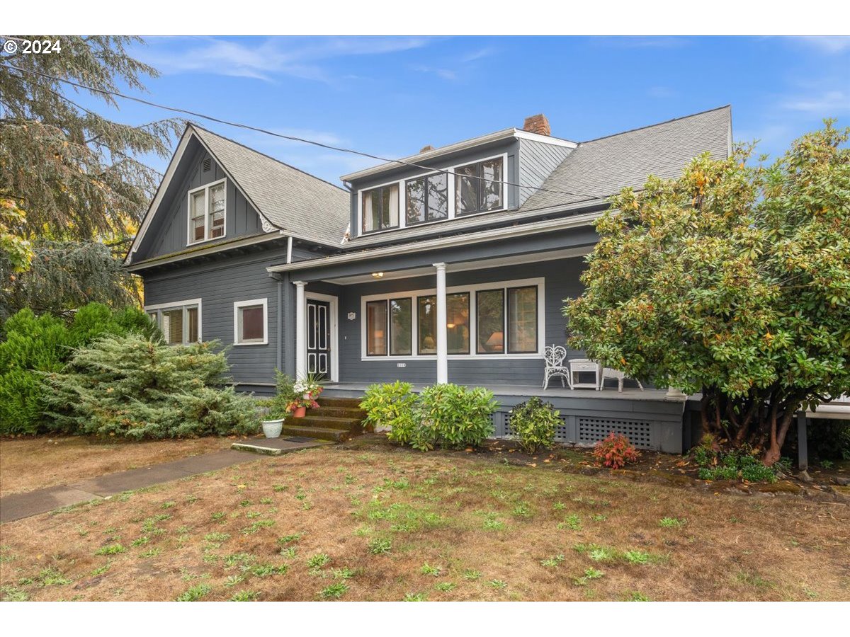 2119 B St Property Photo 4
