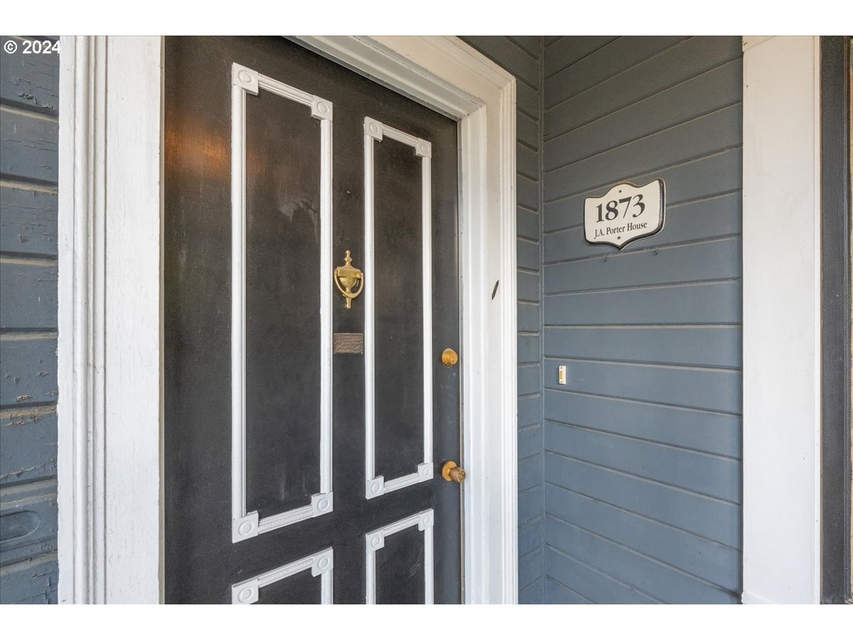 2119 B St Property Photo 8