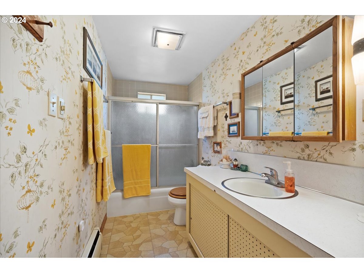 2119 B St Property Photo 19