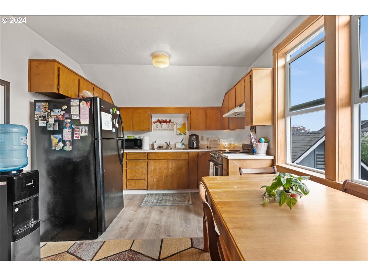 2119 B St Property Photo 23