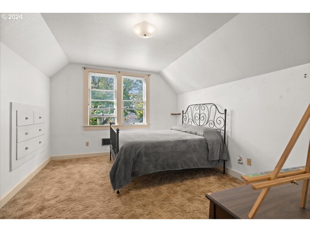 2119 B St Property Photo 26