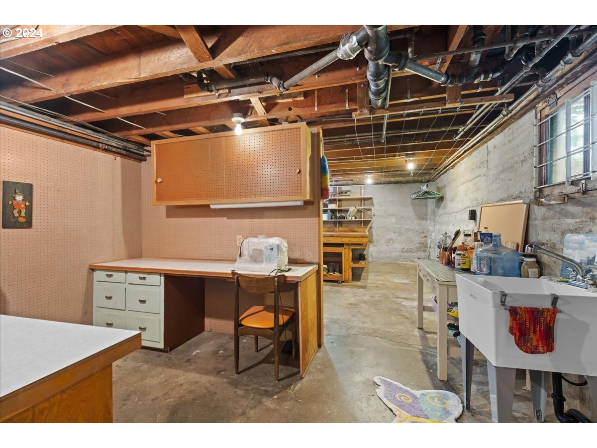 2119 B St Property Photo 32