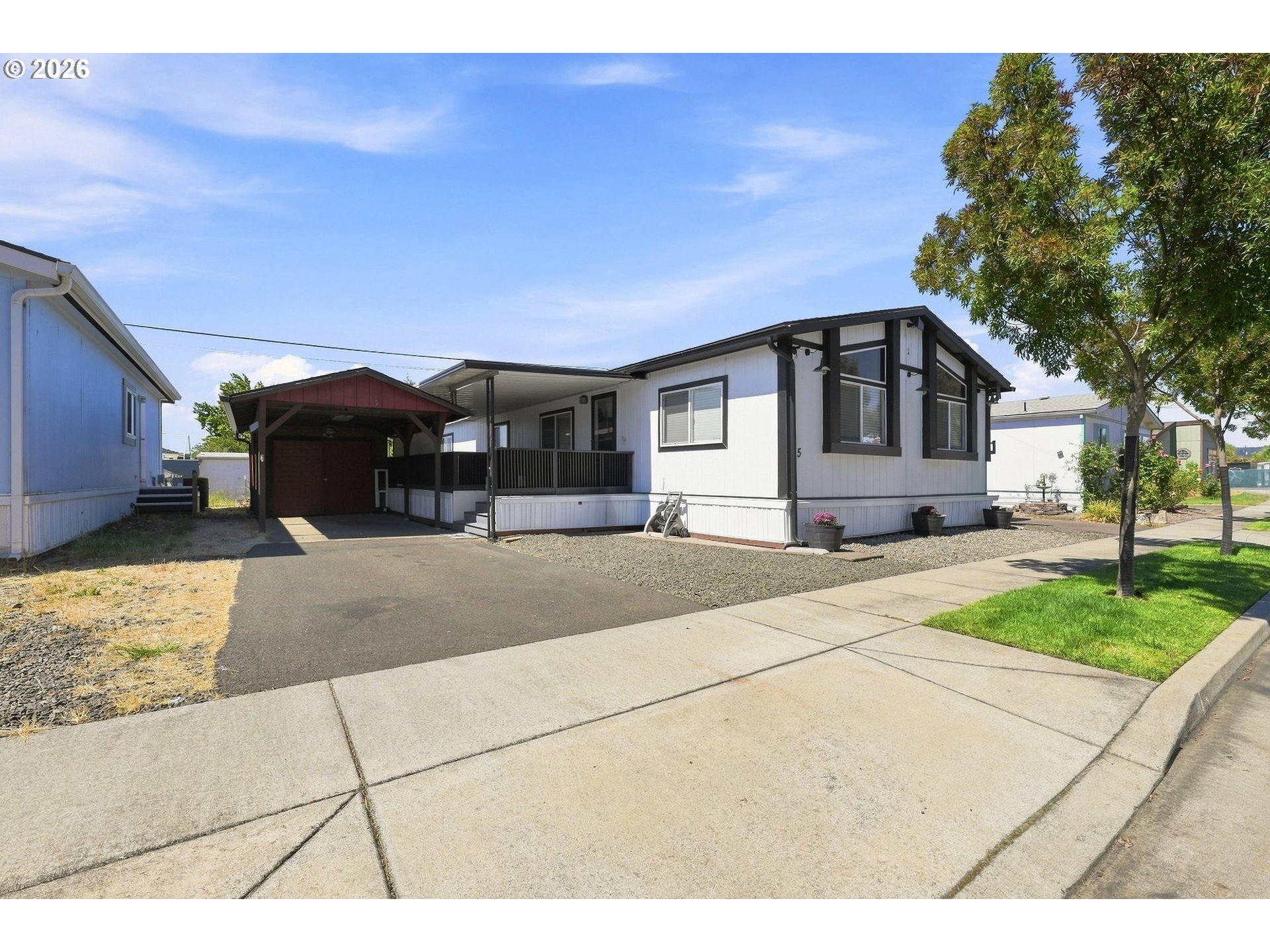 5 Manor Loop Property Photo 2