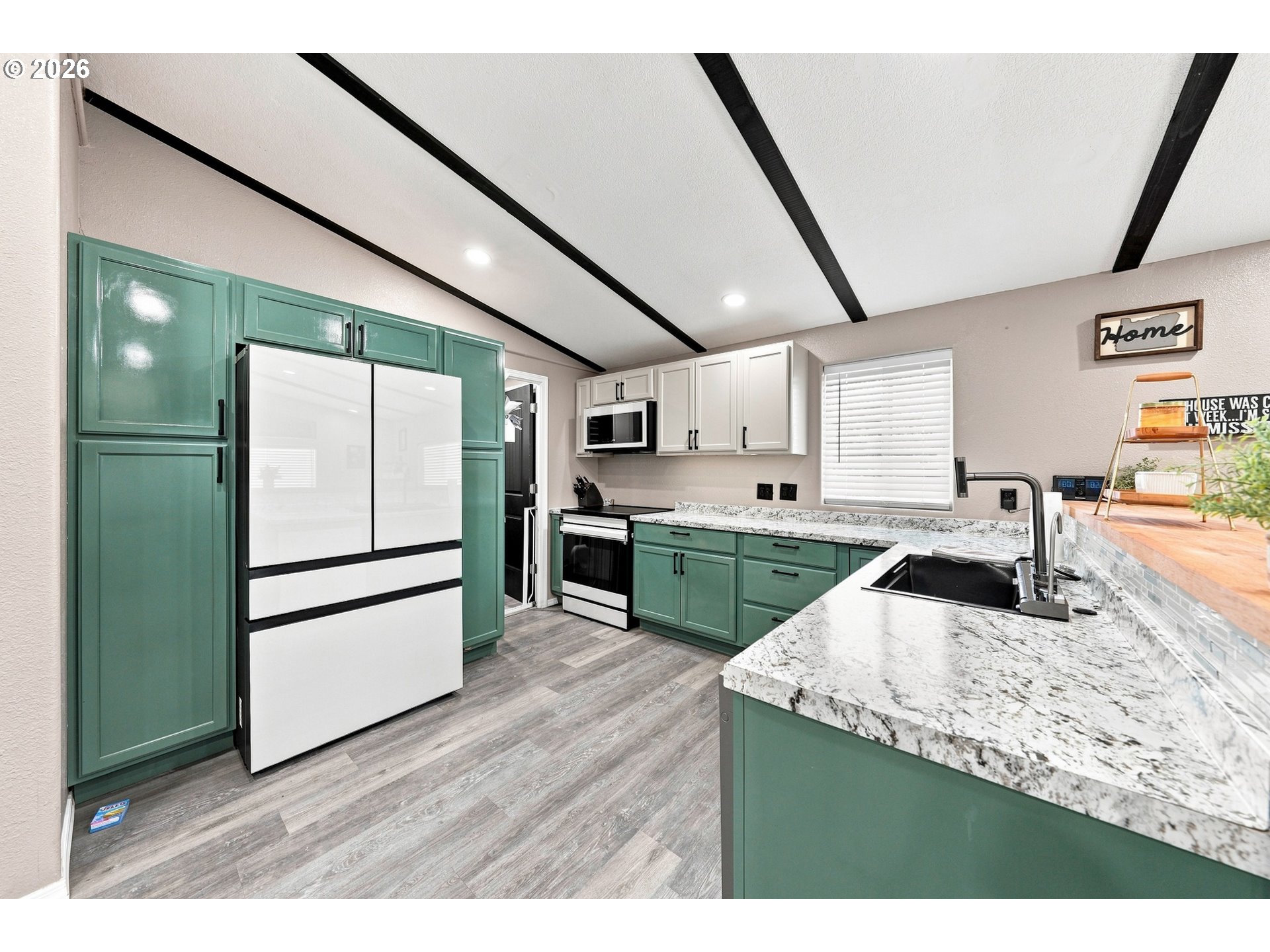 5 Manor Loop Property Photo 8