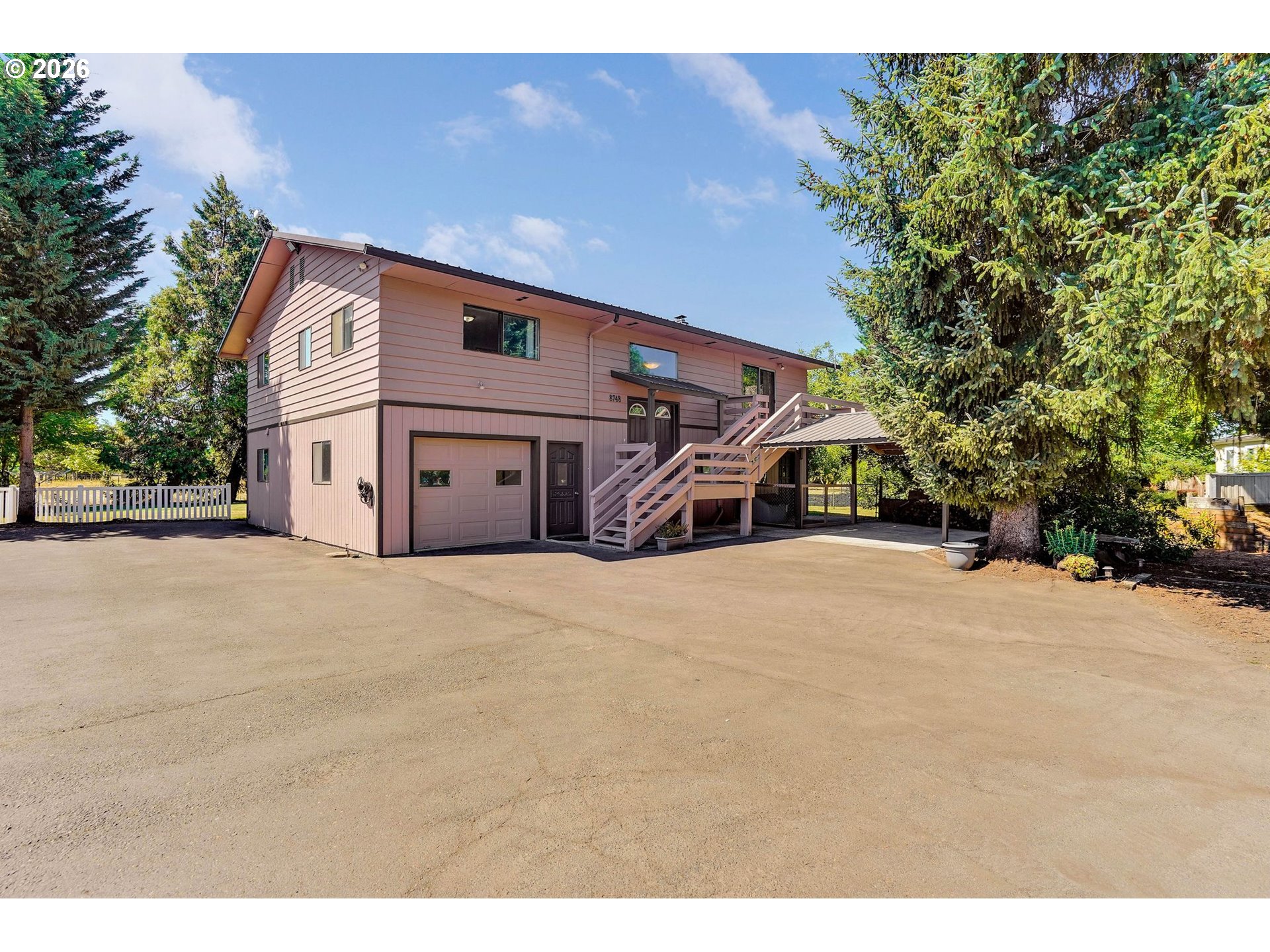 8748 Enclid St Property Photo 3