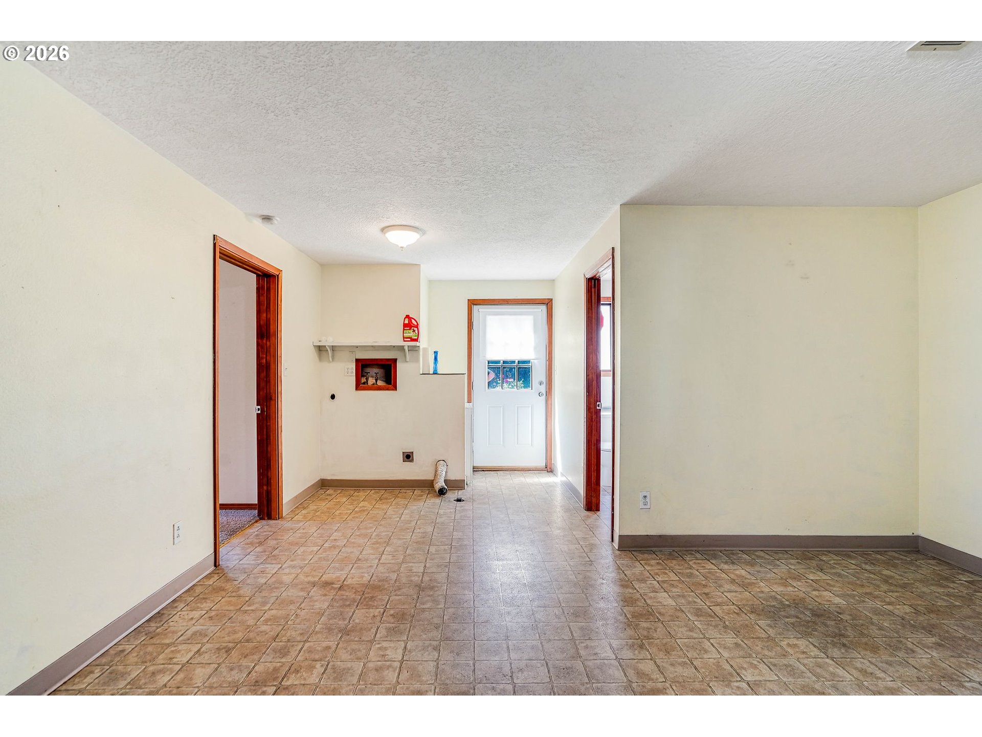8748 Enclid St Property Photo 22