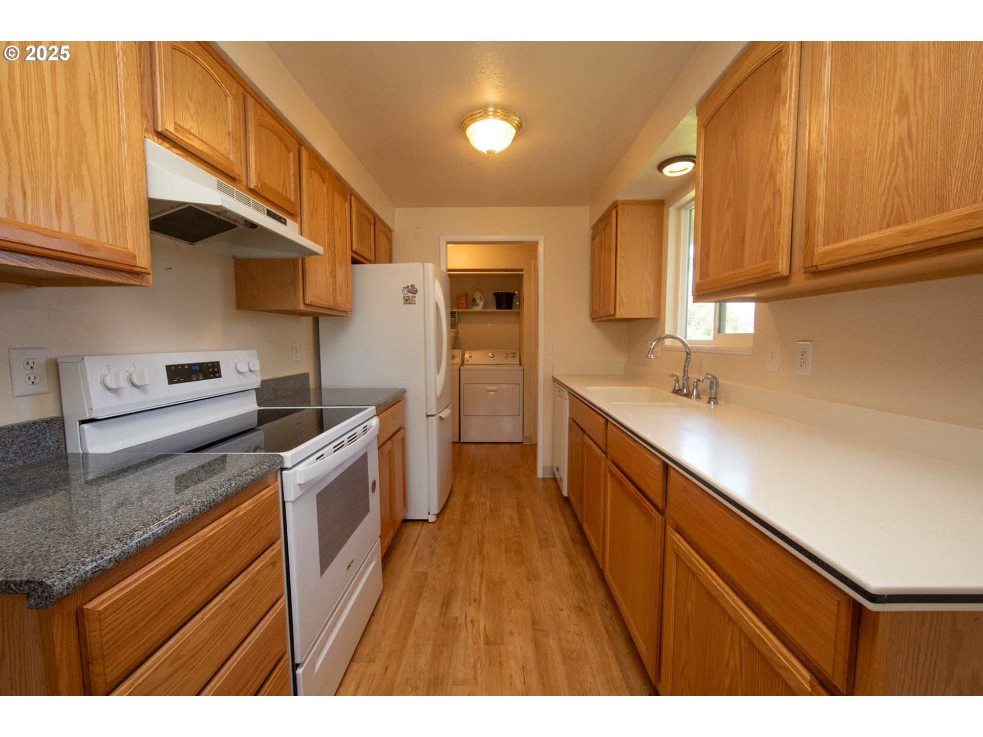 1673 29th St Property Photo 5