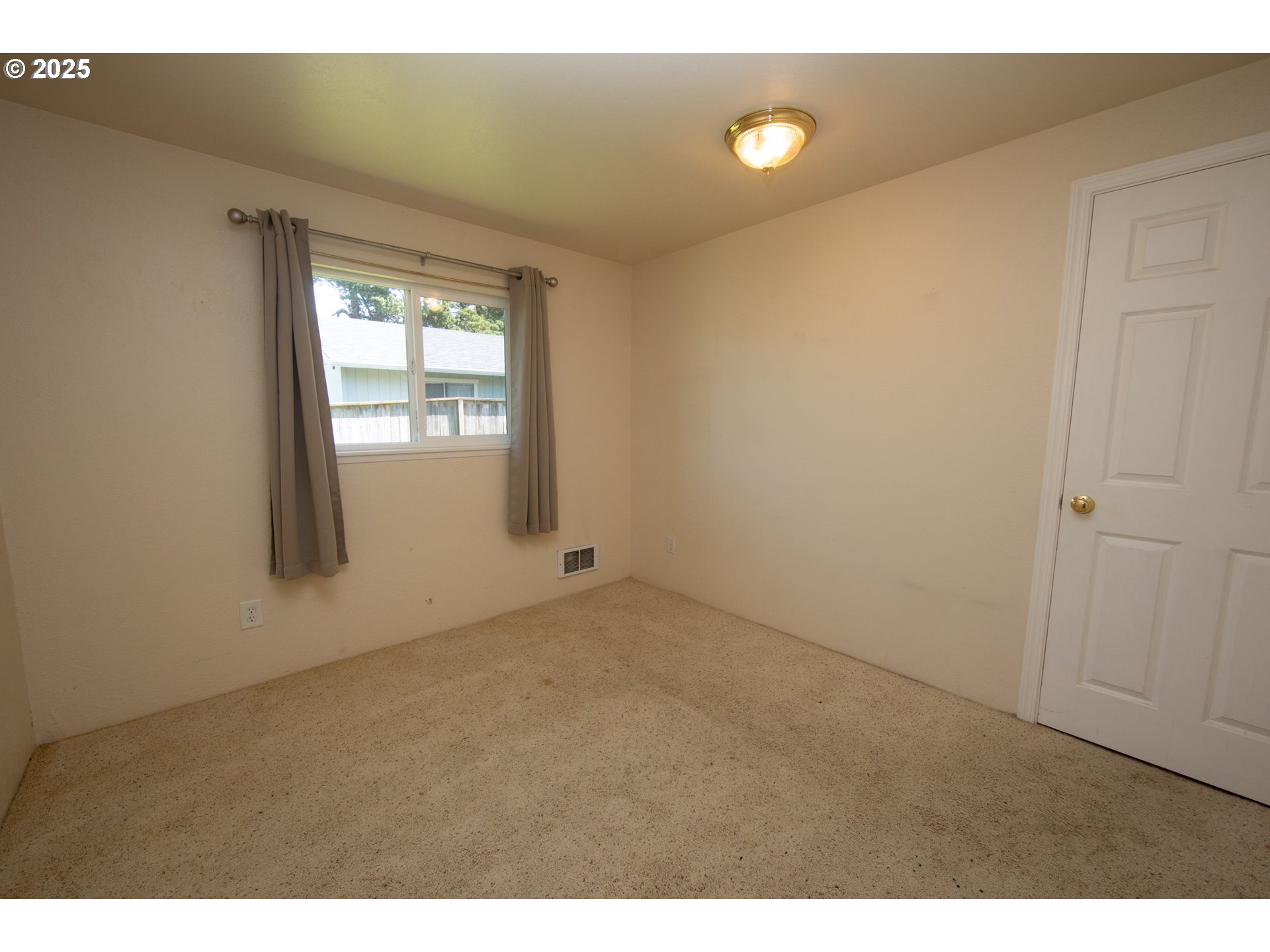 1673 29th St Property Photo 11