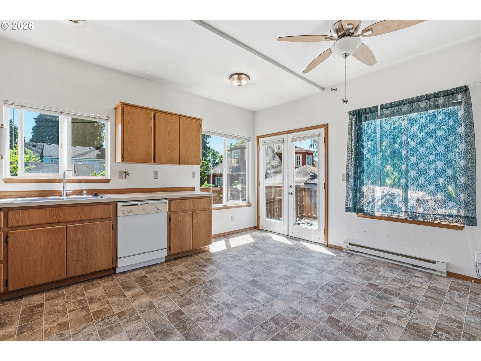 2209 E St Property Photo 3