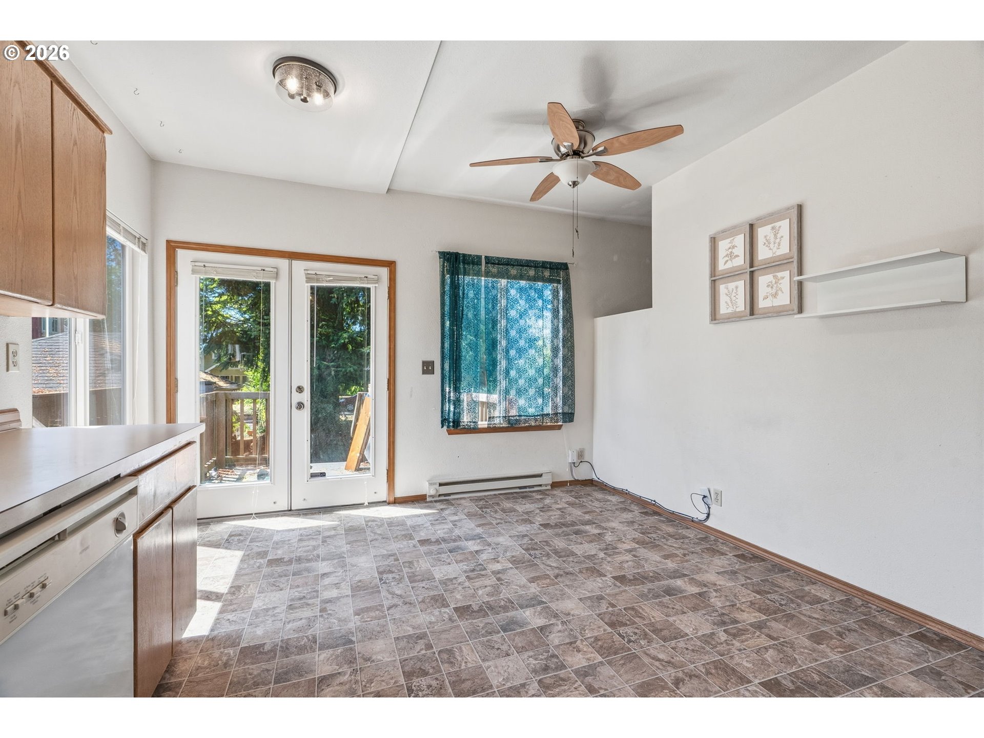 2209 E St Property Photo 4