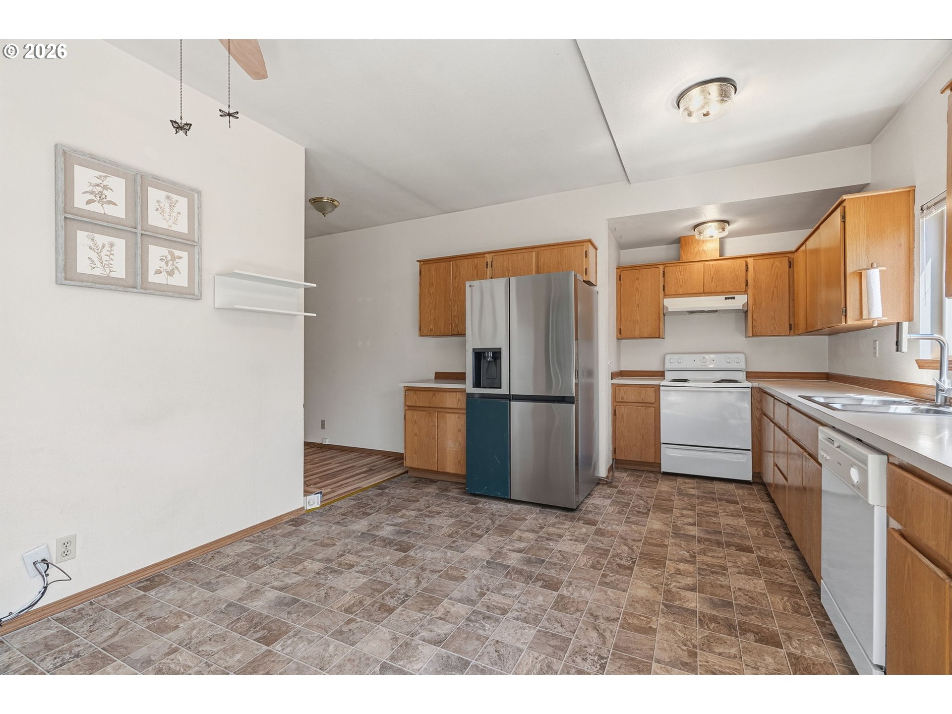 2209 E St Property Photo 5