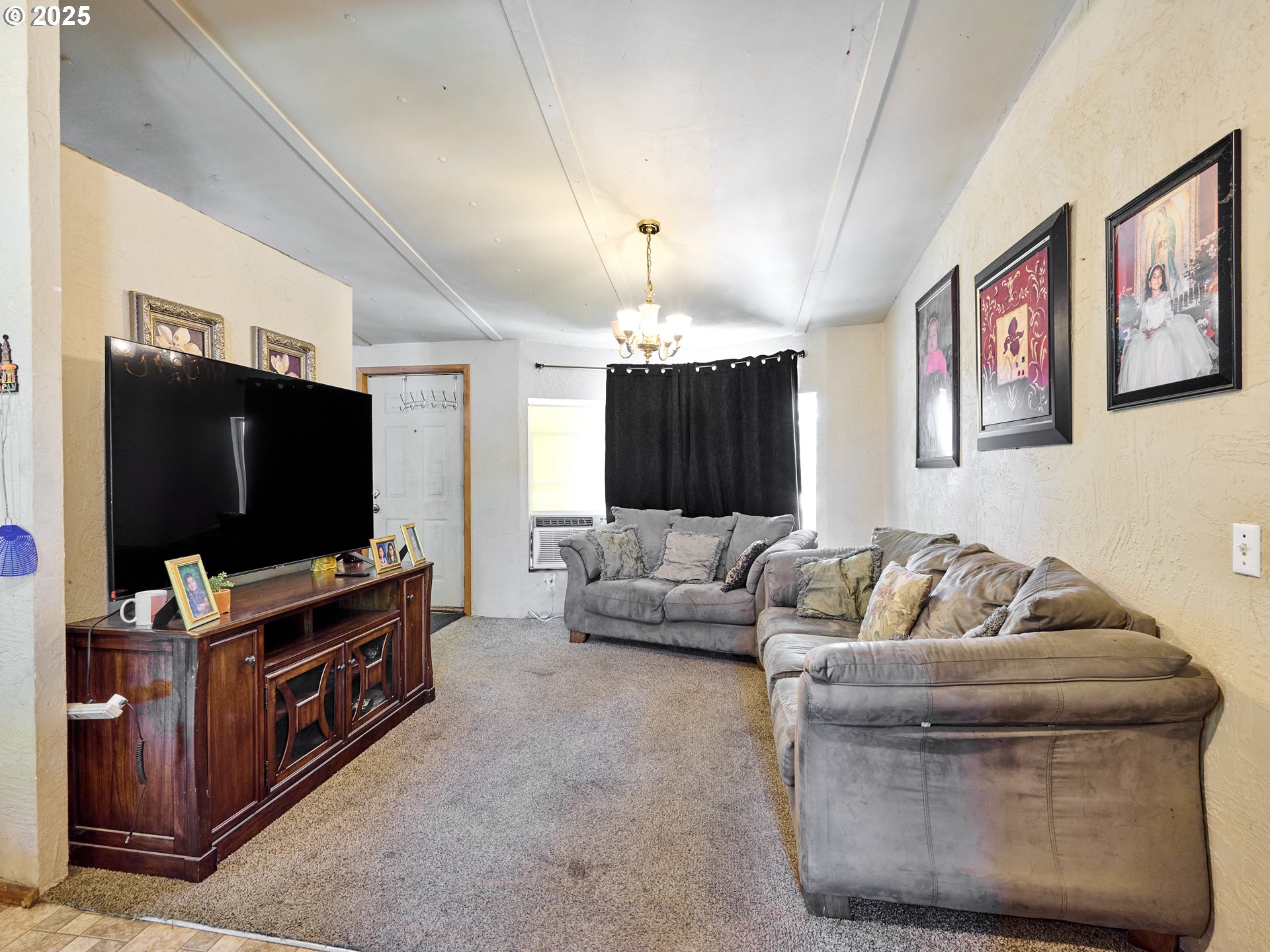 1632 Brown St Property Photo 8