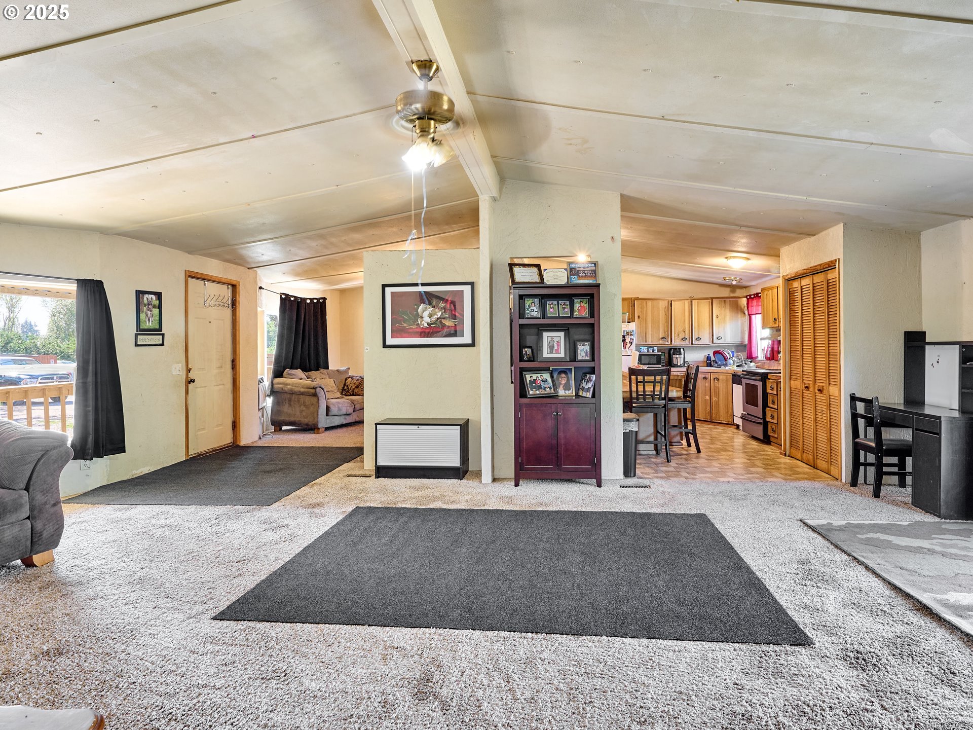 1632 Brown St Property Photo 11