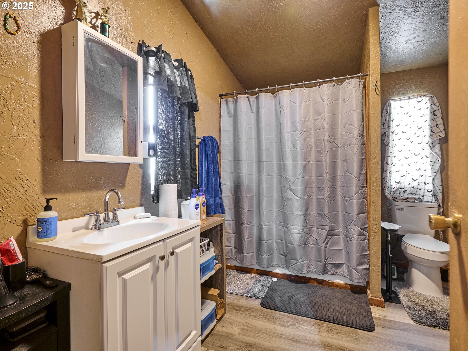 1632 Brown St Property Photo 16