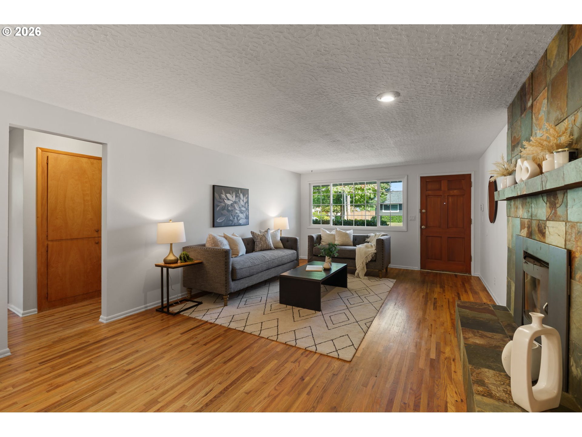 19105 Addie St Property Photo 6