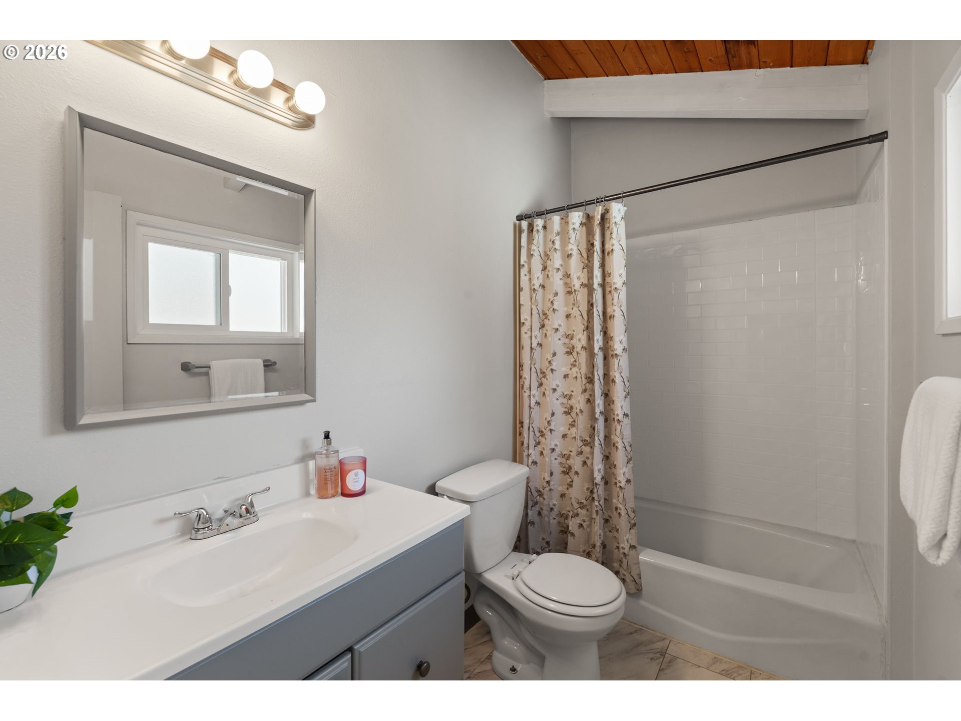 19105 Addie St Property Photo 21