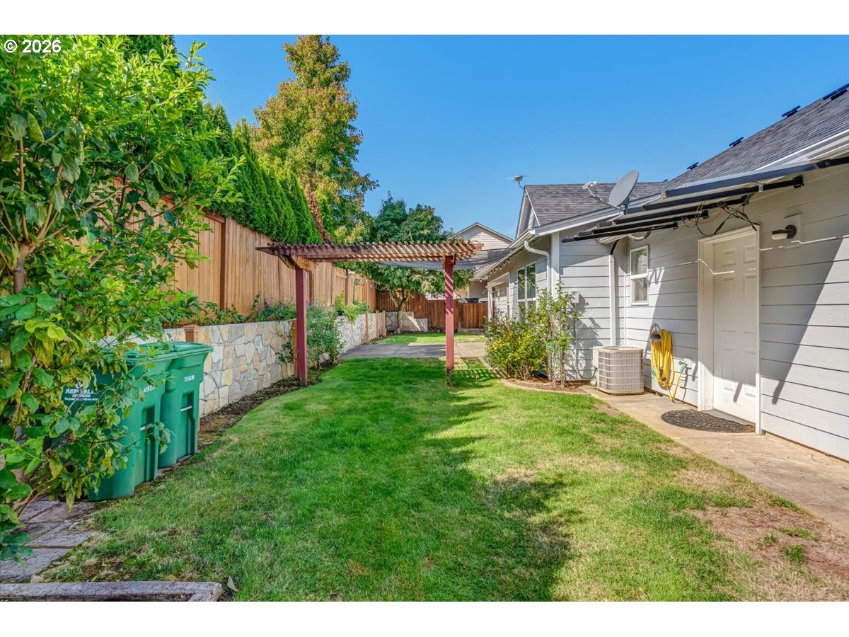 1412 Crestview Dr Property Photo 37