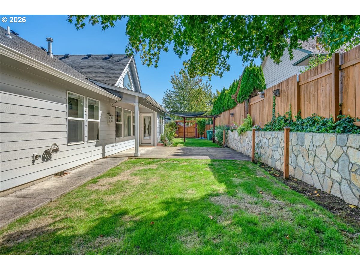 1412 Crestview Dr Property Photo 38