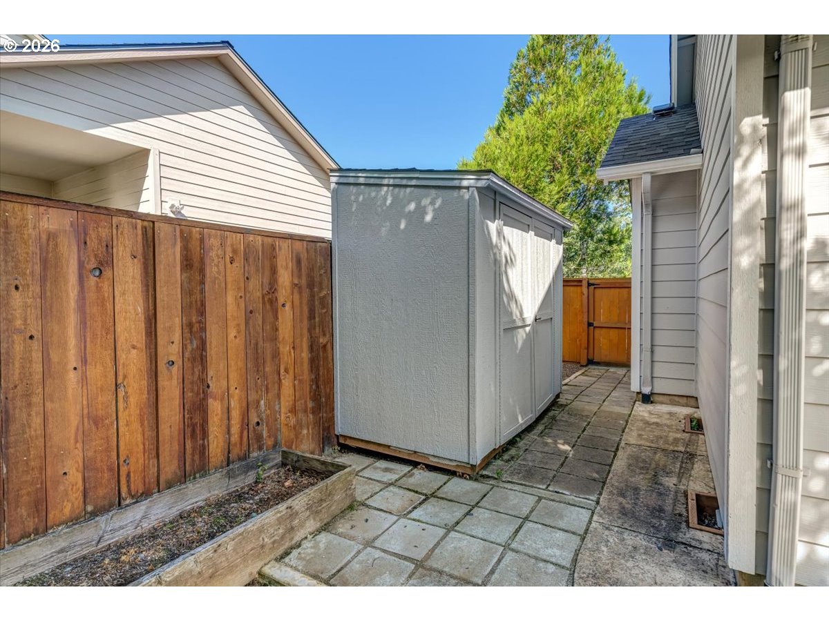 1412 Crestview Dr Property Photo 40