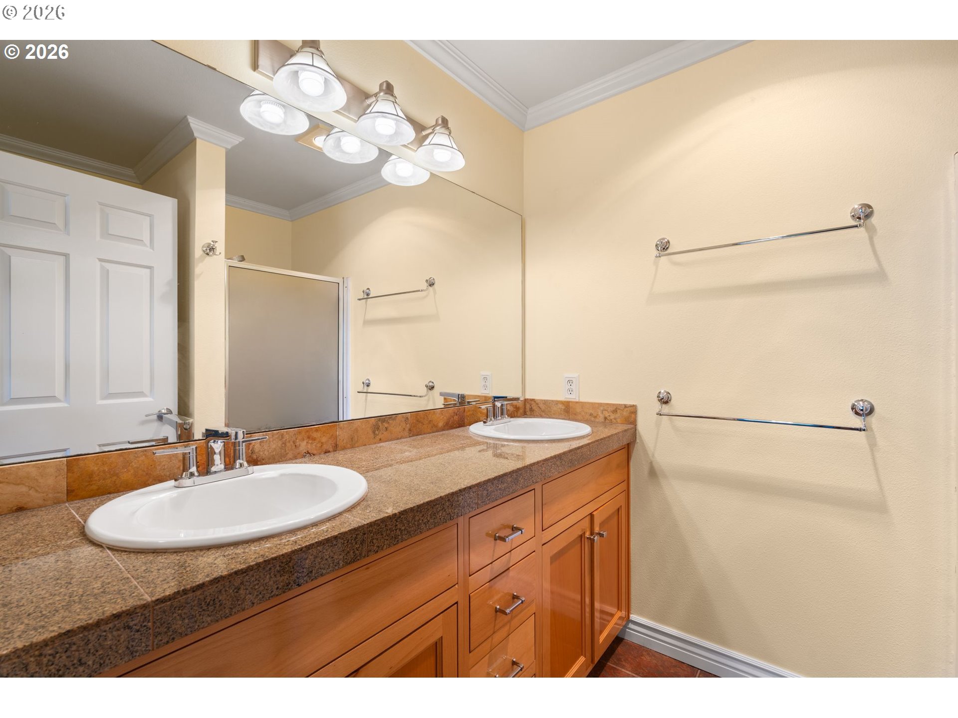 1728 Se Halyard Ln Property Photo 16