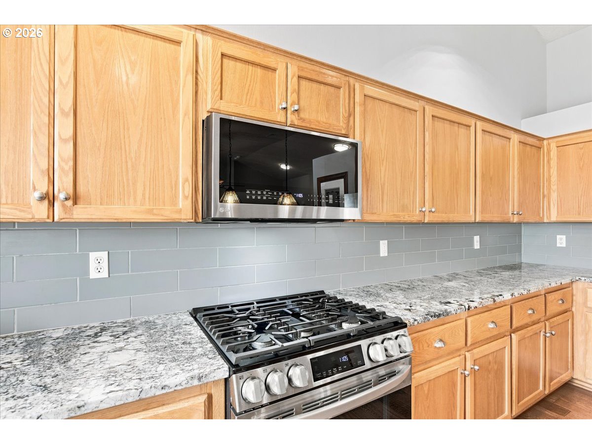 504 N Lark Dr Property Photo 14