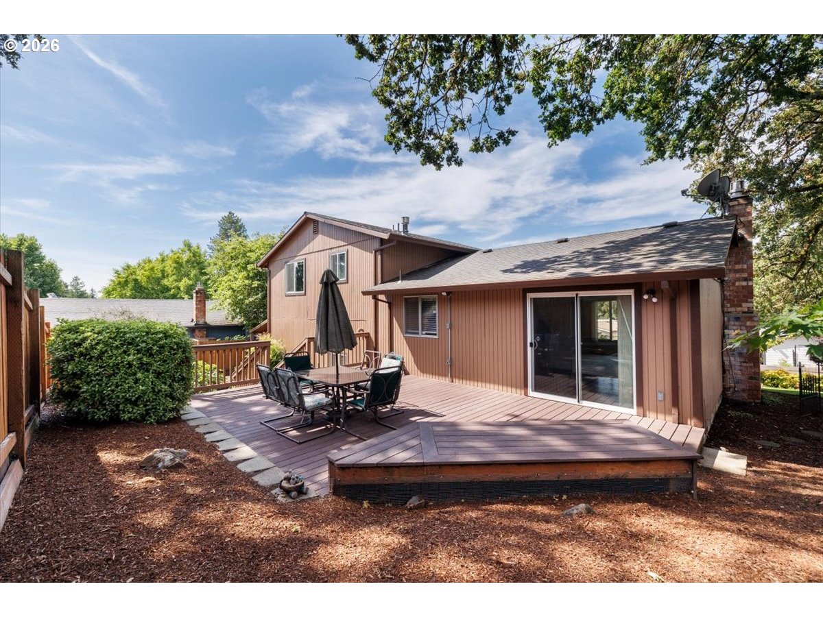 16910 Se Laugardia Way Property Photo 5