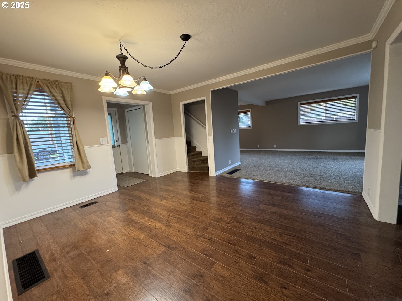 2639 7th St Property Photo 5