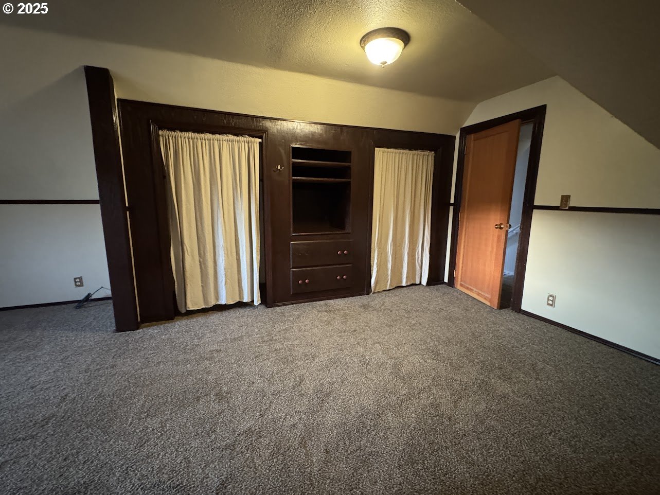 2639 7th St Property Photo 9