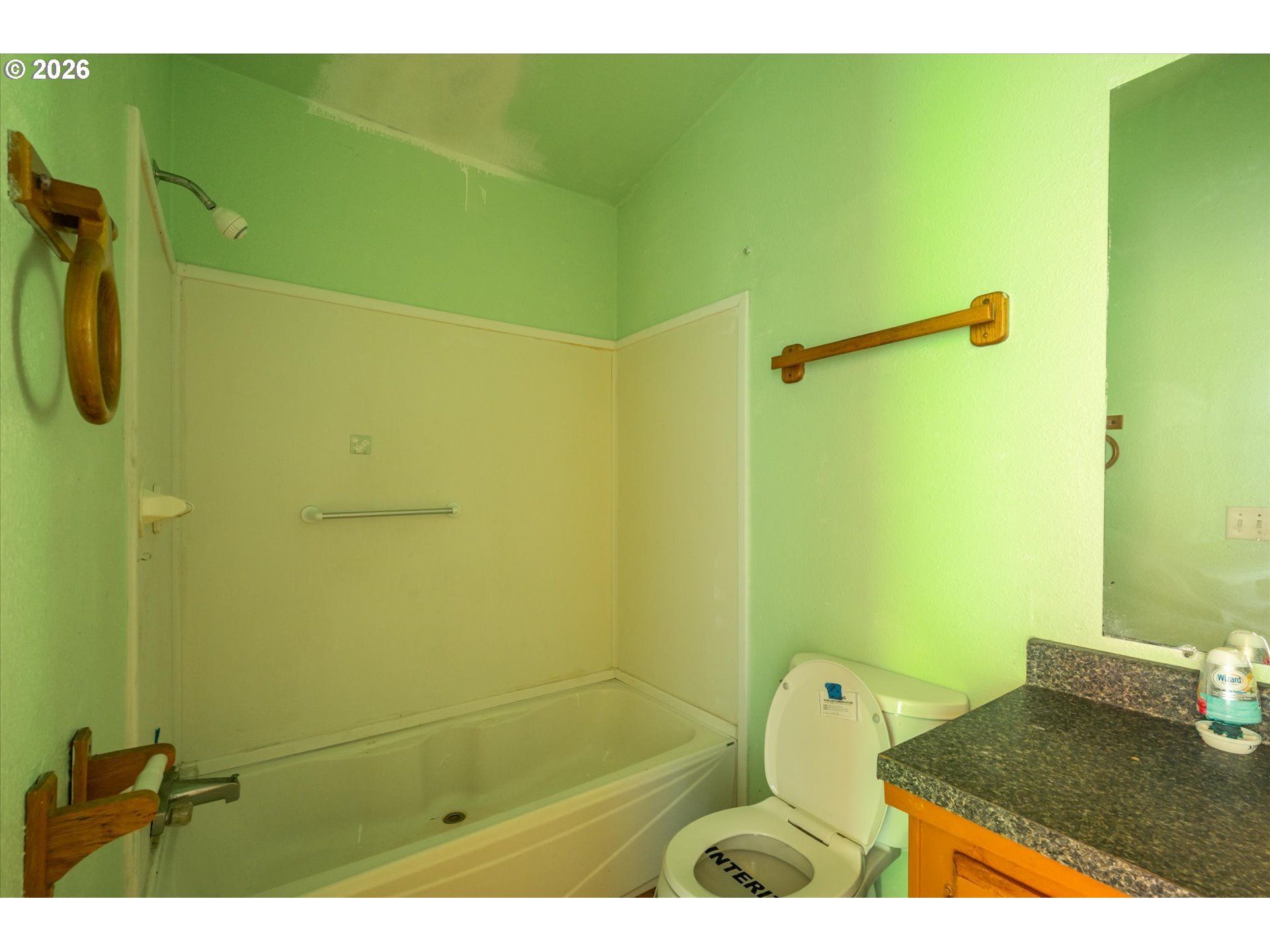 1633 Maple St Property Photo 17