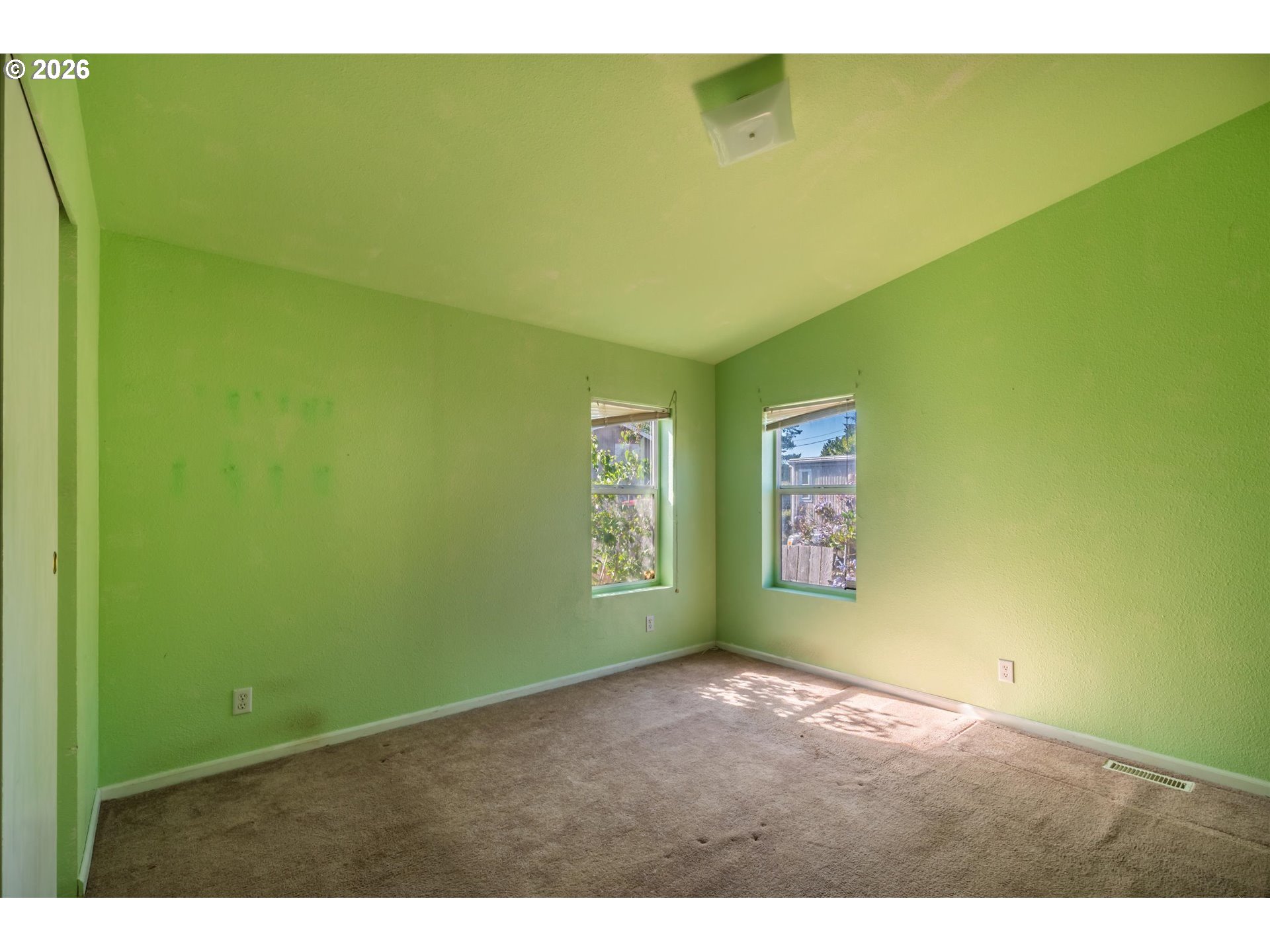 1633 Maple St Property Photo 23