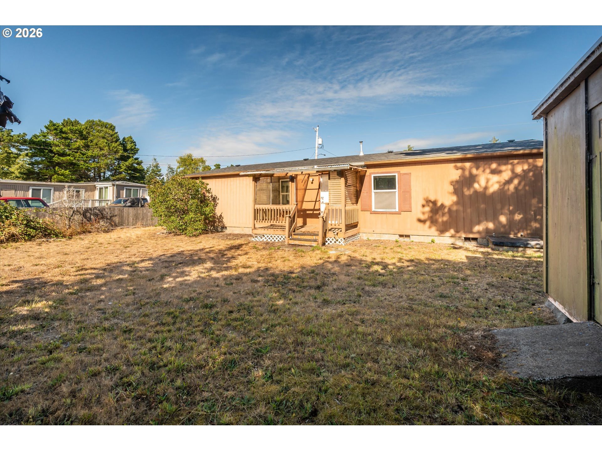 1633 Maple St Property Photo 34