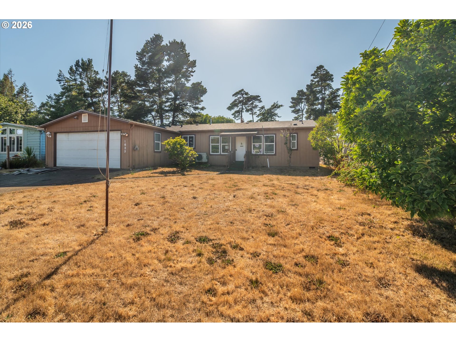 1633 Maple St Property Photo 39