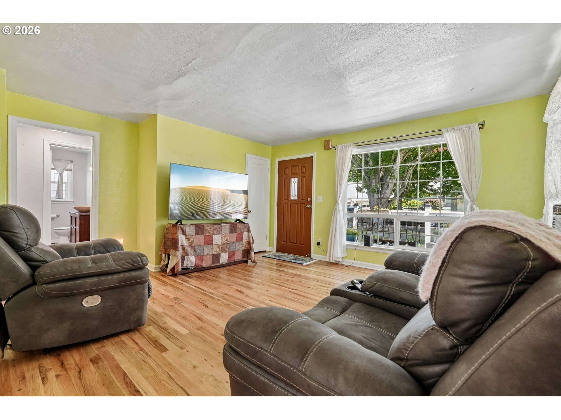 1915 23rd St Ne Property Photo 7