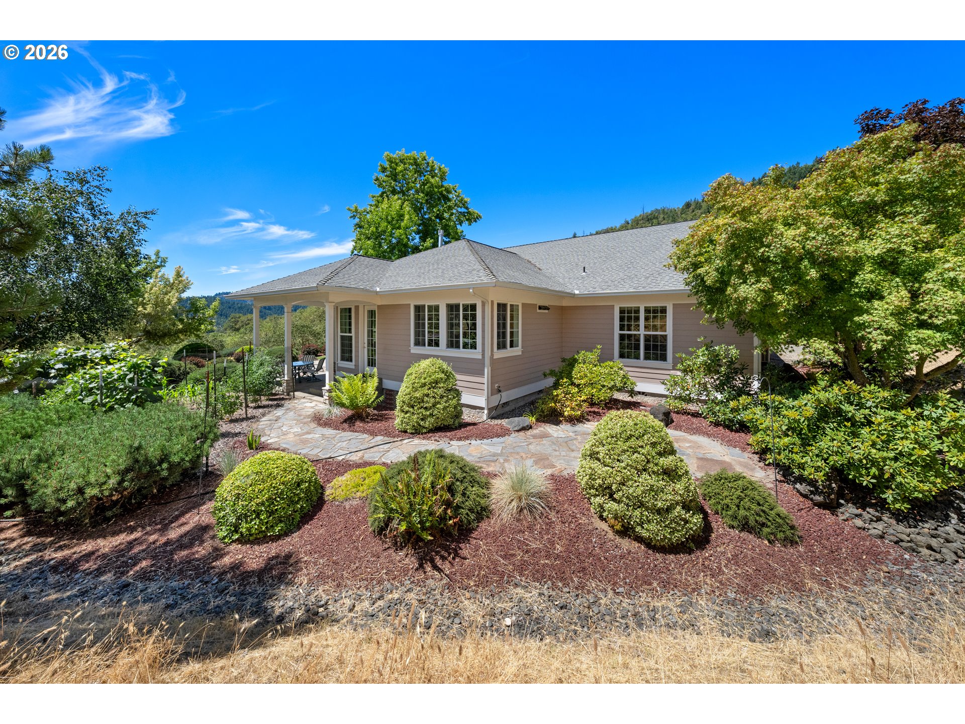 420 Cascara Ln Property Photo 6