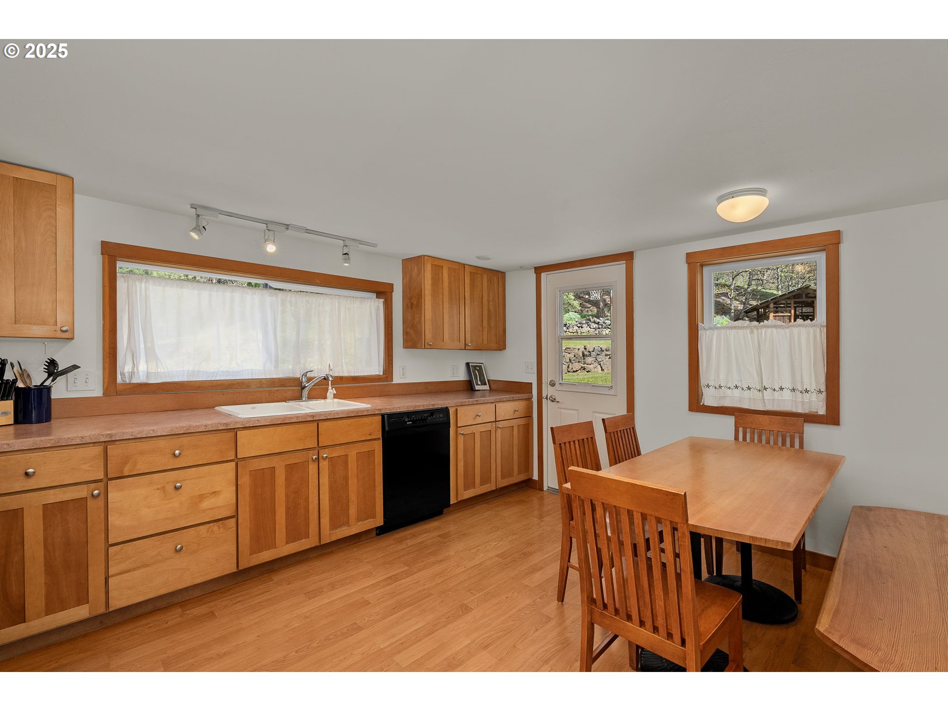 400 Cherry Hill Dr Property Photo 31