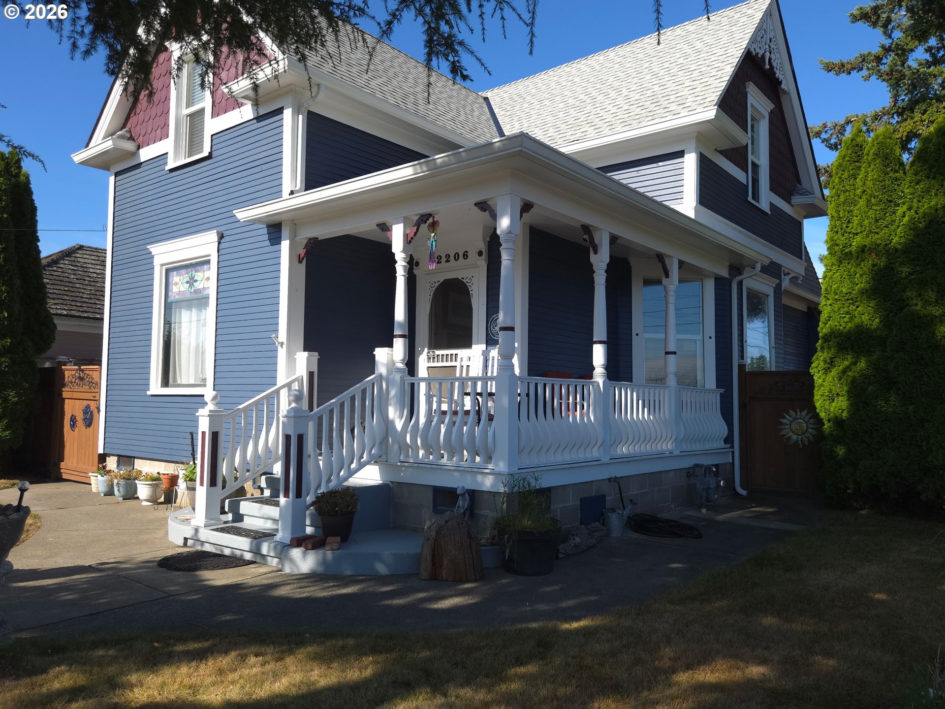 2206 Marion St Property Photo 5